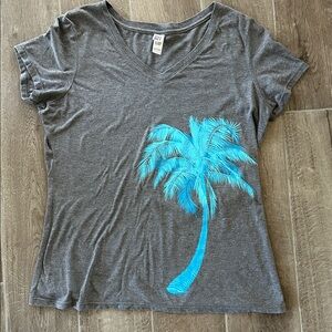 District Women’s Large Gray Palm Tree T-Shirt Soft Tri-Blend V-Neck Casual Tee